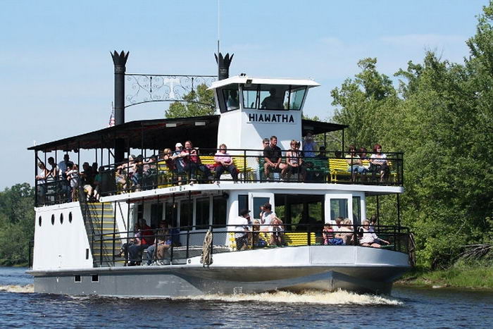 Toonerville Trolley - MODERN RIVERBOAT FROM WEB SITE